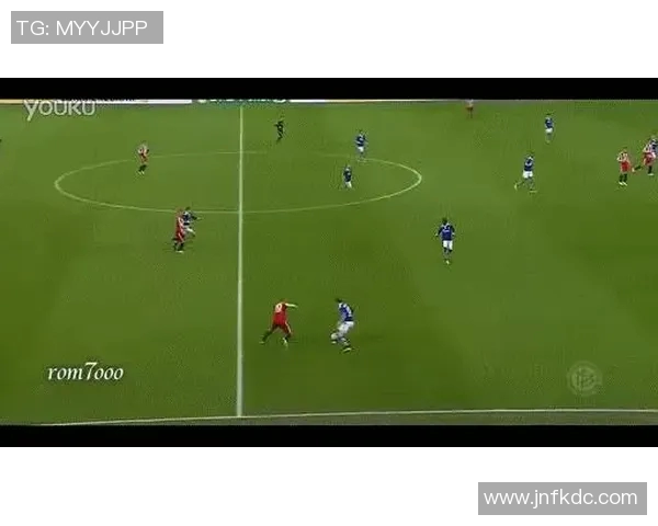 射门技巧解析：如何提高精确度与进球概率提升足球比赛表现