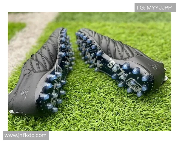 足球鞋:如何选择适合自己的专业装备 足球鞋:如何选择适合自己的专业装备