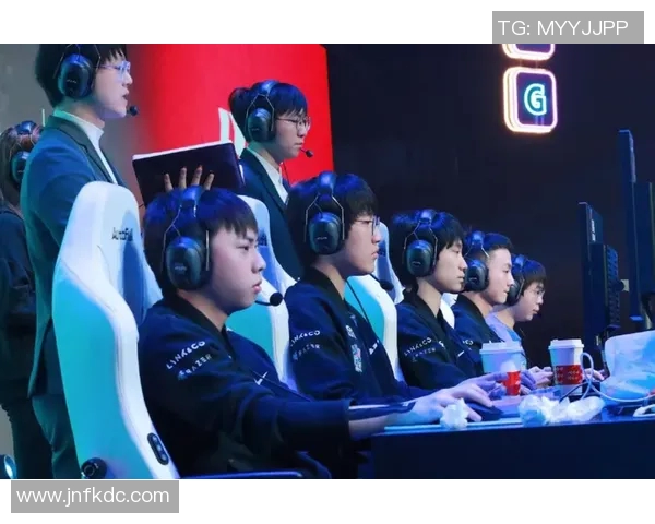 CSGO热议LNG战队技术争议引发玩家热烈讨论与反思 CSGO热议LNG战队技术争议引发玩家热烈讨论与反思
