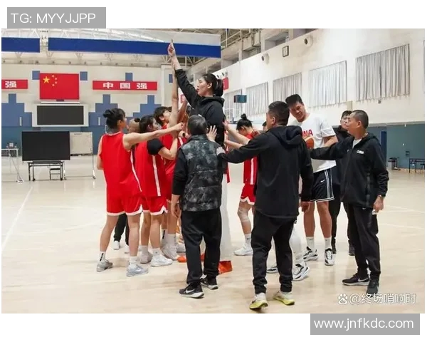 成都篮球队在世界杯中的默契配合展现了团队精神与战术执行力的完美结合